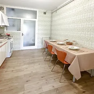 Lovely In Shared Gracia Neighborhood Barcelona