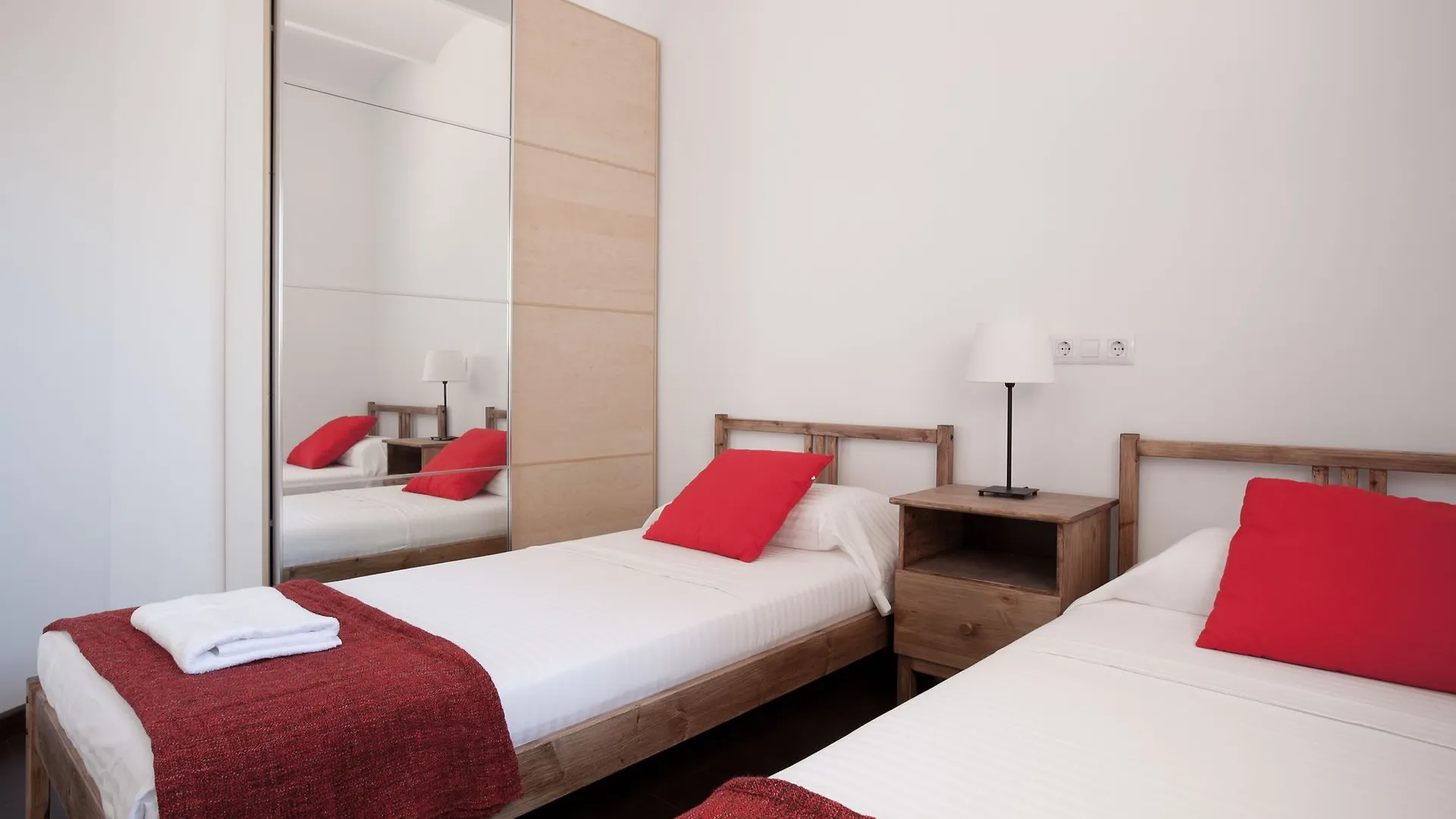 Sagrada Familia Apartments Barcelona Spain